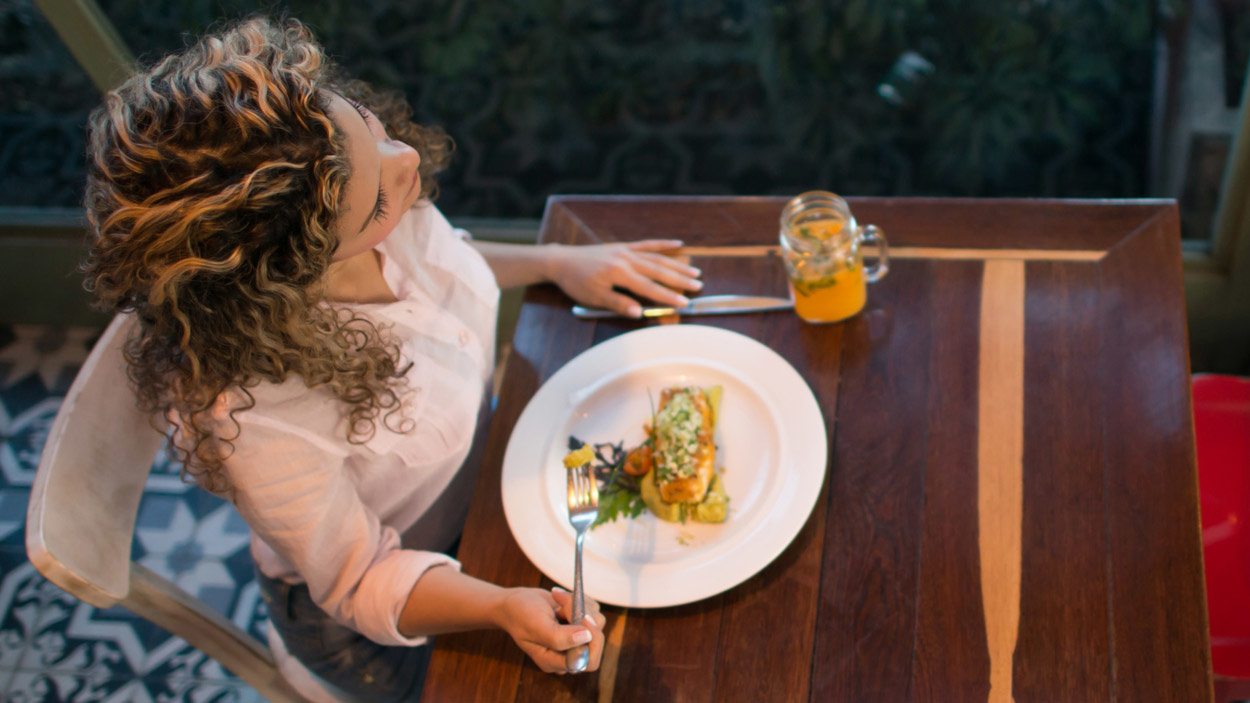 How to Dine Alone and Keep the Loneliness at Bay