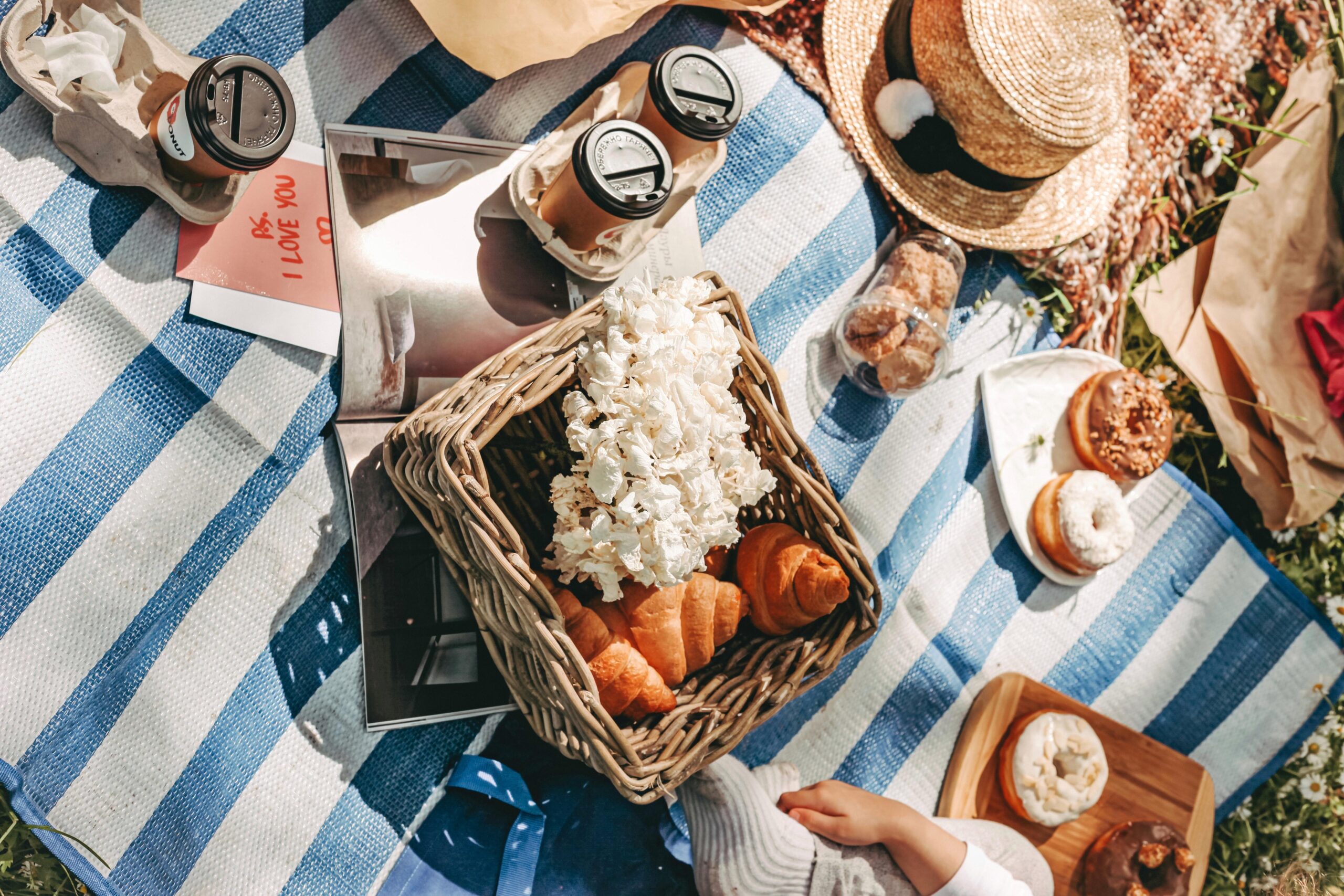 How To Throw A Picnic This Summer, According to Design Experts