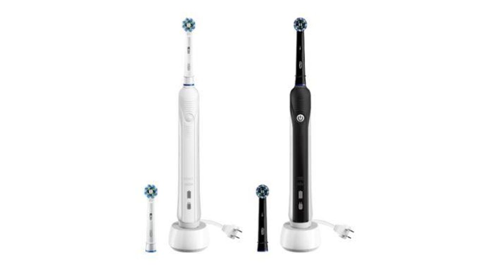 Oral-B Pro 1000 Electric Toothbrush