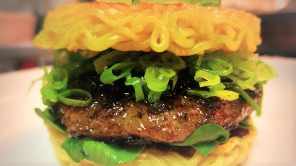 ramen burger